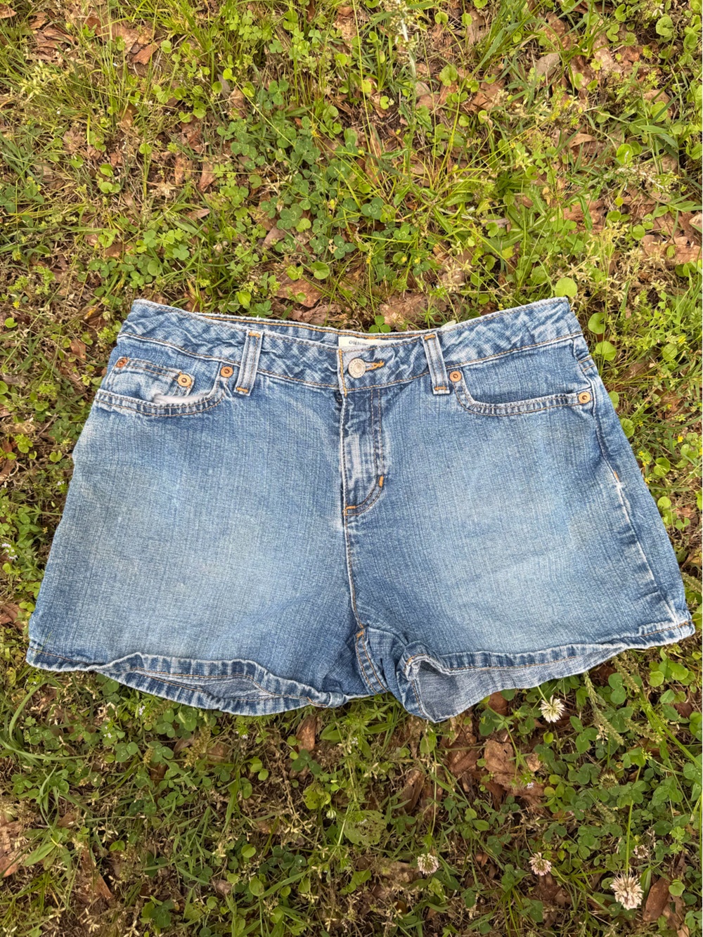 Old Navy 90s style size 6 Light Blue Denim Women’s Shorts